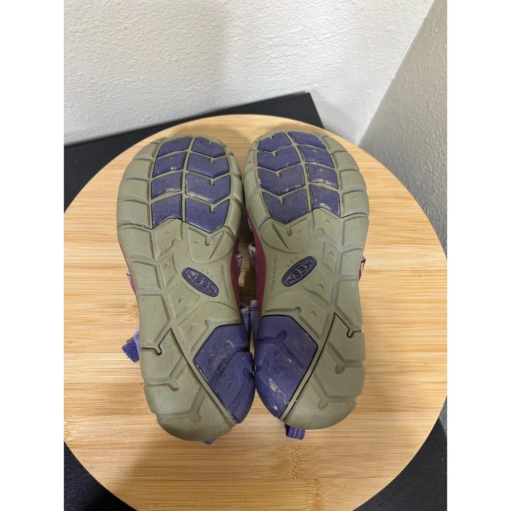 Keen Seacamp II CNX Raya Sandals Kids Size 4 Purple Striped Water Shoes Hiking